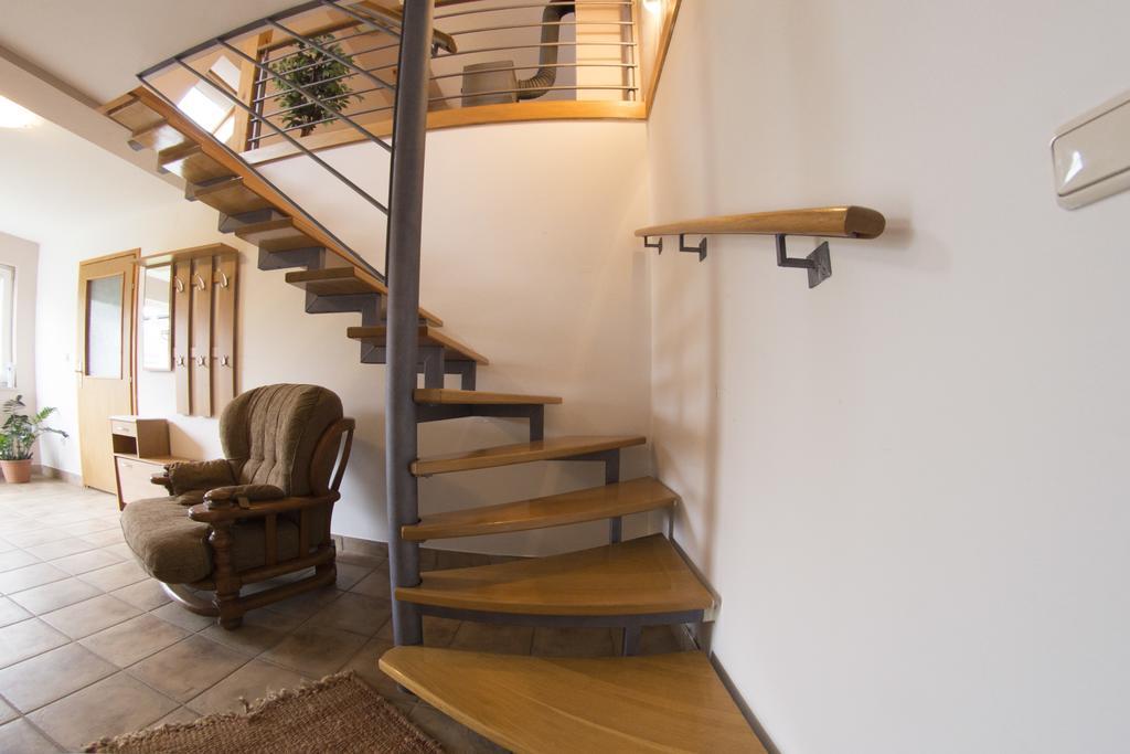 Apartment Oreskovic Otocac Exterior photo
